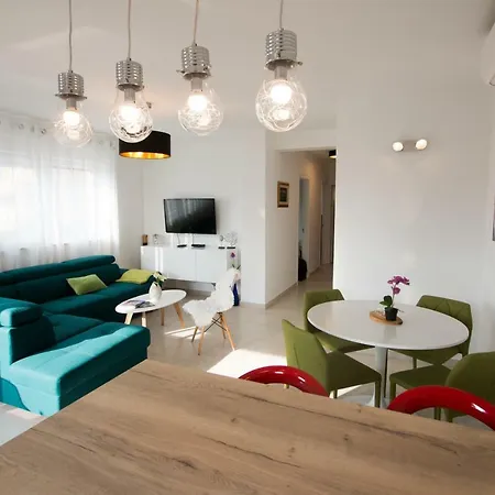 Idris Apartment